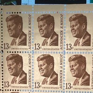 US 8 Block of 16-1288 - 13 cent John F Kennedy 1965